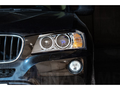 BMW X3 F25 з 2010 по 2017 рік заміна штатних лінз на Комплект Біксенонових лінзи Hella 3R F1 3.0 дюйма